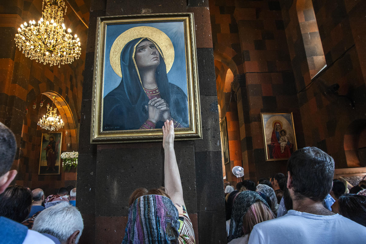 Yerevan’da Surp Asdvadzadzin günü…